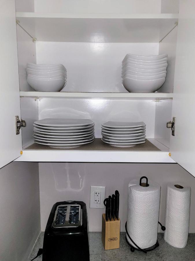 Apartment With Brand New Furniture And Large Parking West Seneca Bagian luar foto
